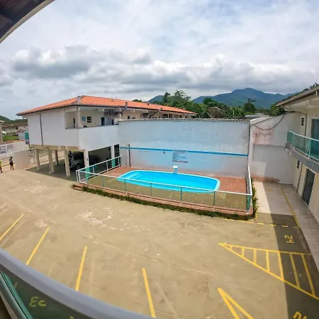 Apartamento Com Piscina E Churrasqueira-3